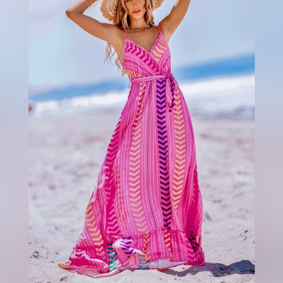 Cupshe Dresses & Skirts - Cupshe Vibrant Pink Sleeveless Chevron Print Maxi Dress w/Pockets